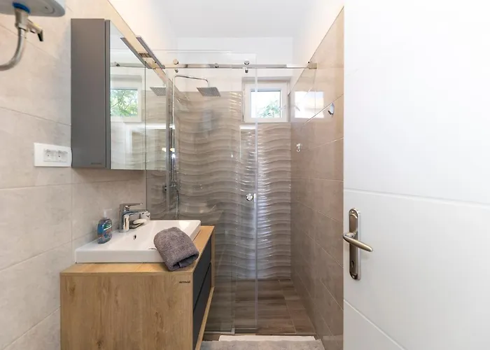 アパート Duffys ザダル